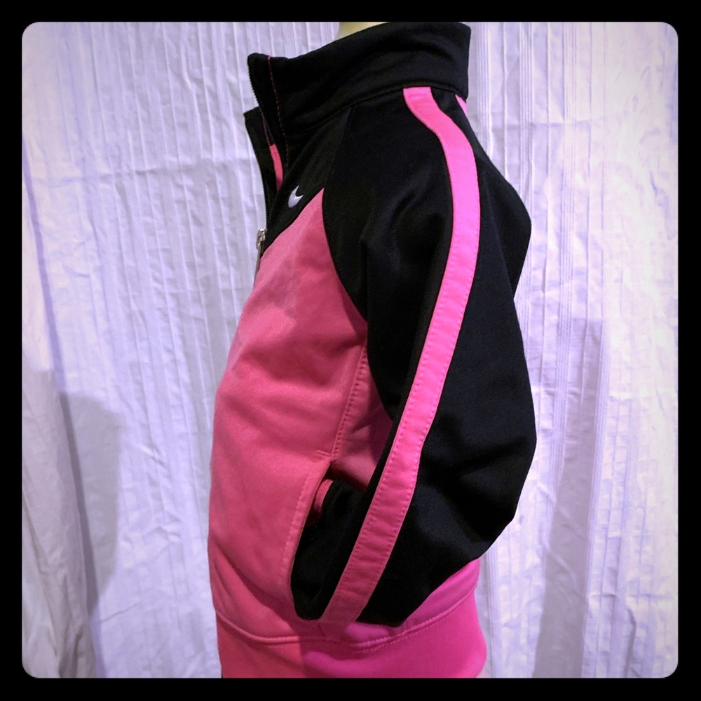 🎉SOLD🎉Nike/Under Armor jogger set 4T Like New - Picture 4 of 8